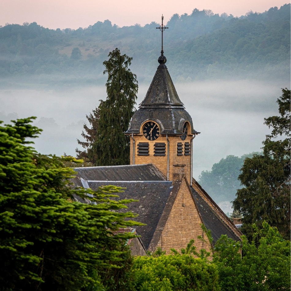 2ème prix: Campanile dans le brouillard-Torgny(Rouvroy)©Matthew LABUDA